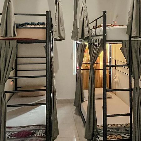 Oke Baik Hostel Jogyakarta Zewnętrze zdjęcie