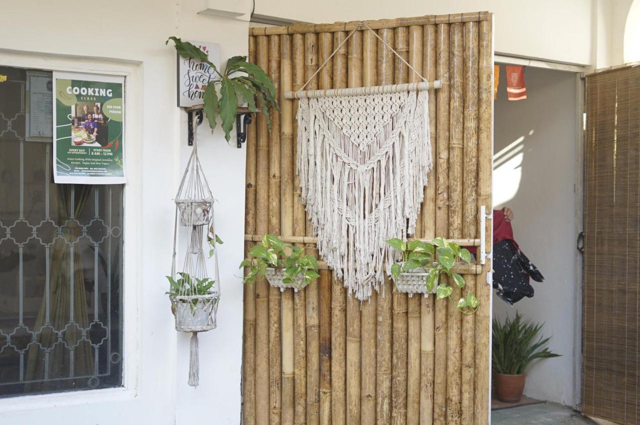 Oke Baik Hostel Jogyakarta Zewnętrze zdjęcie