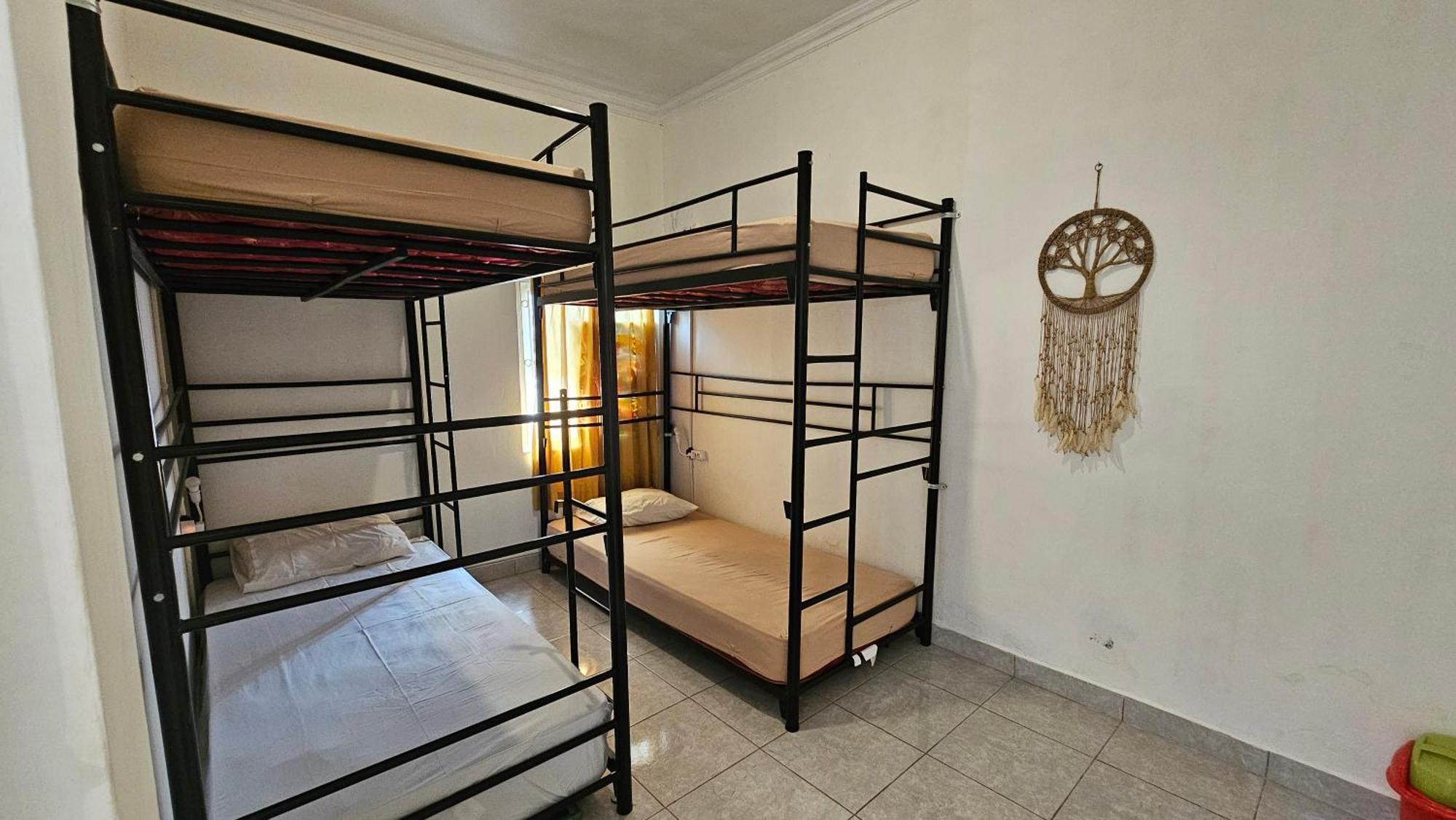 Oke Baik Hostel Jogyakarta Zewnętrze zdjęcie
