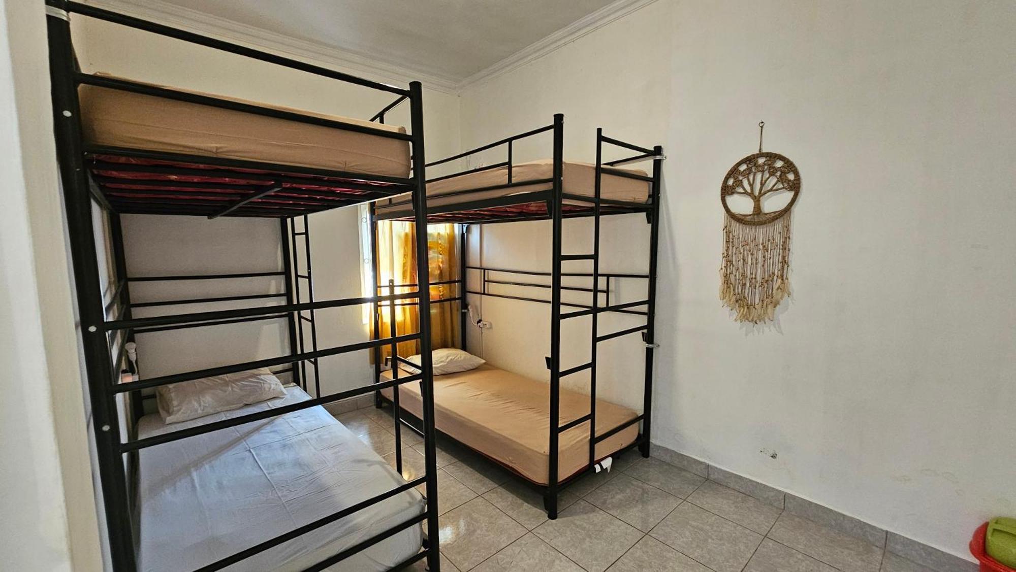 Oke Baik Hostel Jogyakarta Zewnętrze zdjęcie