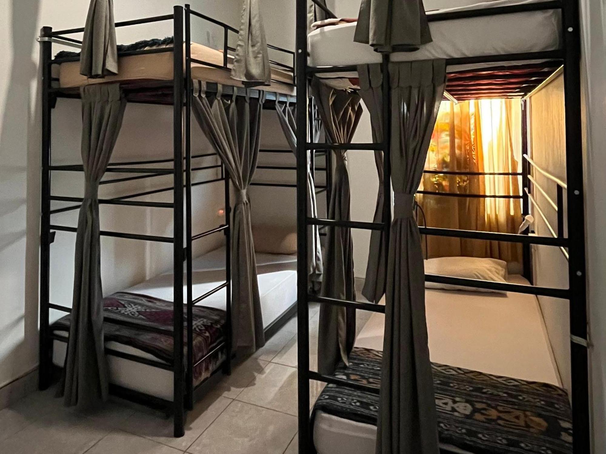 Oke Baik Hostel Jogyakarta Zewnętrze zdjęcie