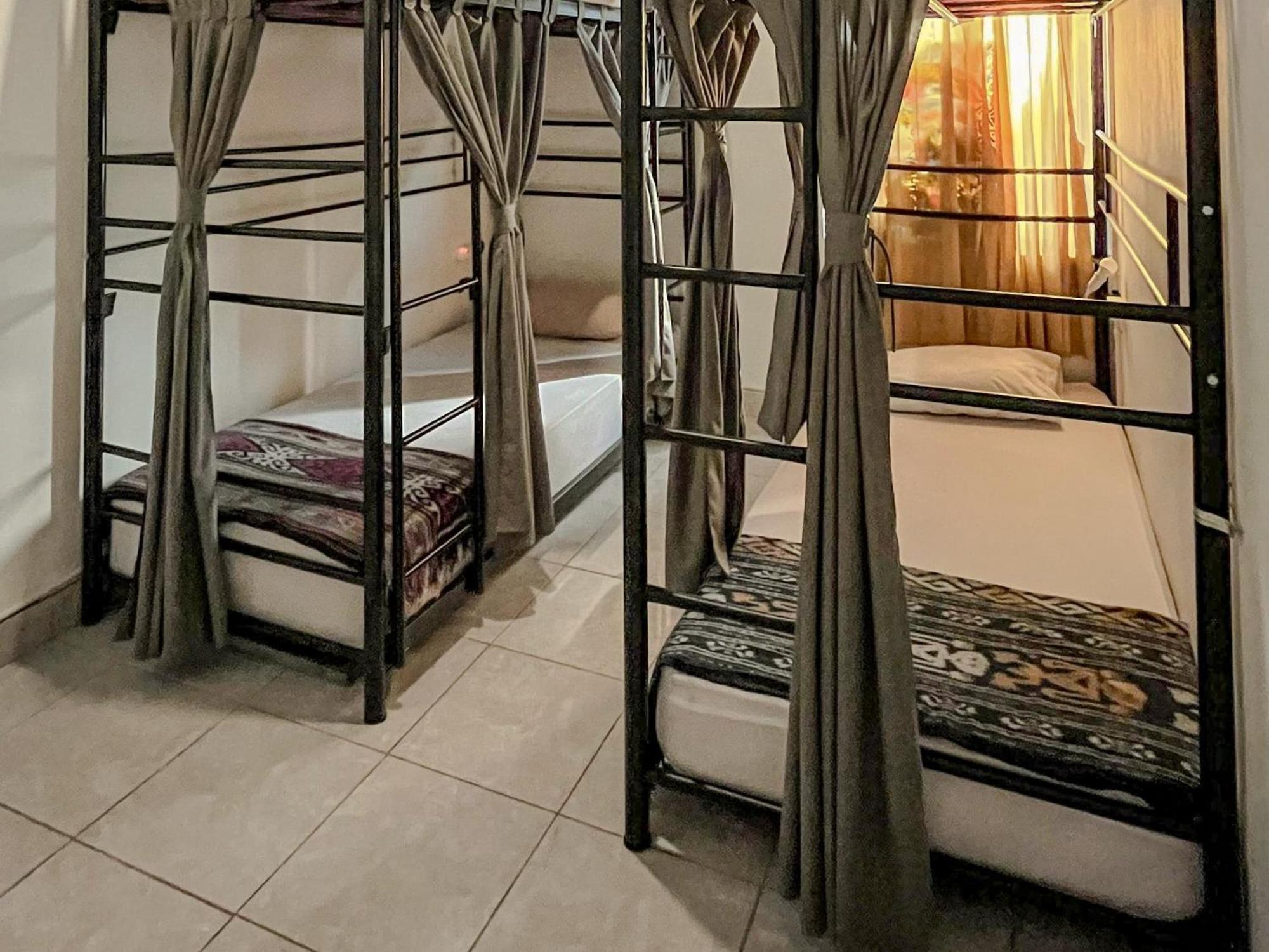 Oke Baik Hostel Jogyakarta Zewnętrze zdjęcie
